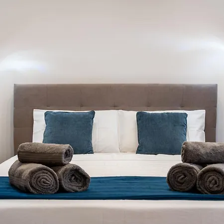 St Nicholas Street * Valletta